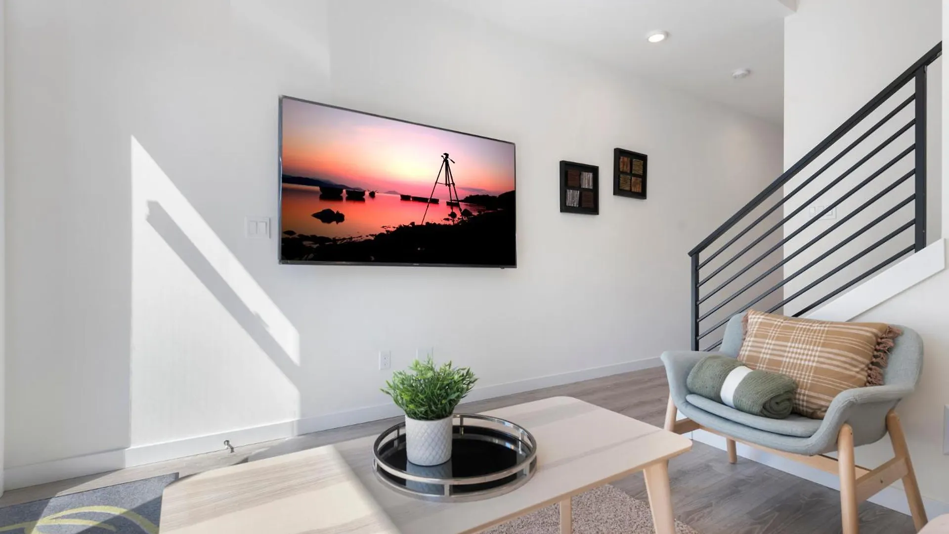 Cheerful 3-Bdr Th Nr Uw Seattle Childrens W Free P Apartment 0*,  United States