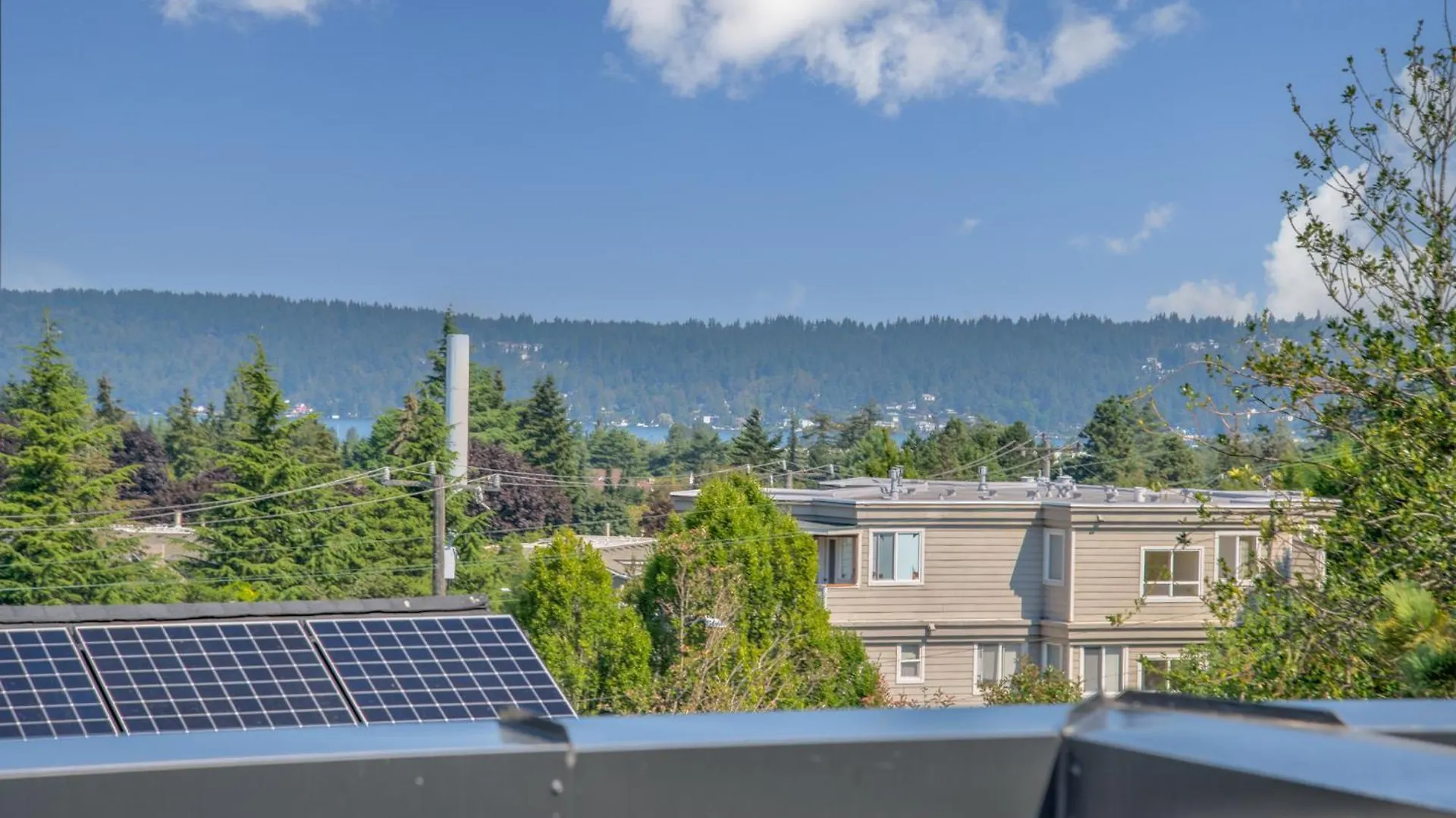 Cheerful 3-Bdr Th Nr Uw Seattle Childrens W Free P Apartment